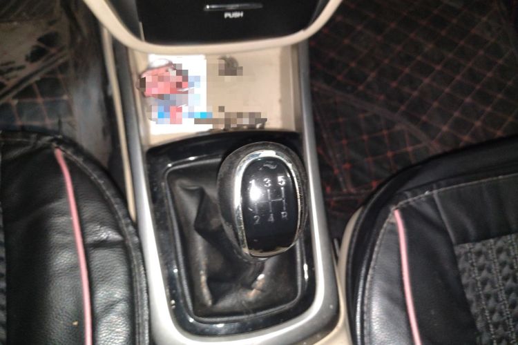 Used CHANGAN Eado 2015 1.6L Manual Luxury Model China IV Standard Gear Lever