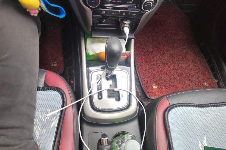 Used CHANGAN Eado 2015 1.6L Automatic Junku Model China IV Standard Gear Lever