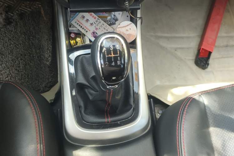 Used CHANGAN Eado 2015 1.6L Manual Luxury Model China IV Standard Gear Lever