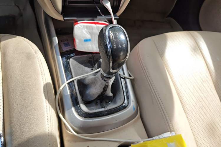 Used CHANGAN Eado 2015 1.6L Manual Luxury Model China IV Standard Gear Lever
