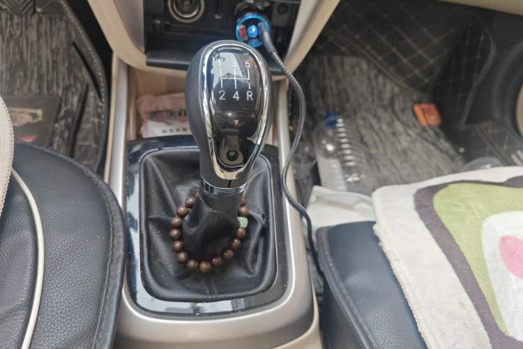 Used CHANGAN Eado 2015 1.6L Manual Luxury Model China IV Standard Gear Lever