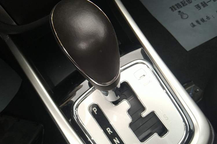 Used CHANGAN Eado 2015 1.6L Automatic Junku Model China IV Standard Gear Lever