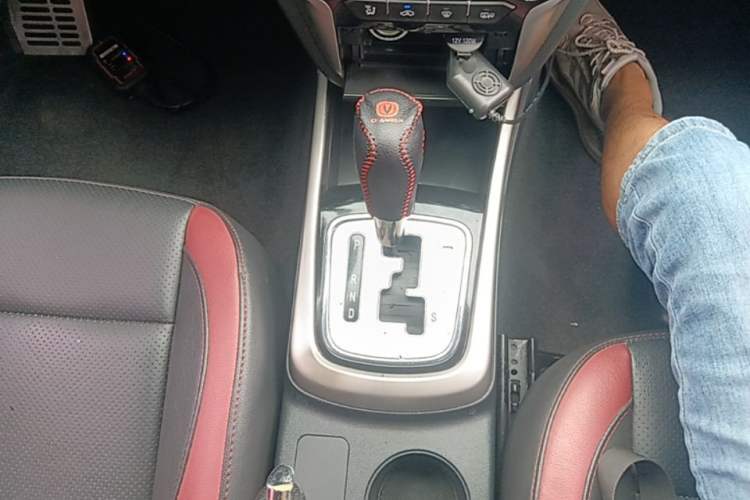 Used CHANGAN Eado 2015 1.6L Automatic Junku Model China V Standard Gear Lever