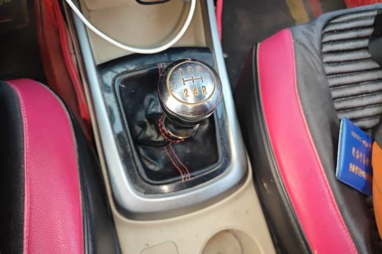 Used CHANGAN Eado 2015 1.6L Manual Luxury Model China IV Standard Gear Lever