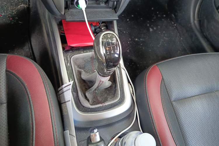 Used CHANGAN Eado 2015 1.6L Manual Junku Model China V Standard Gear Lever