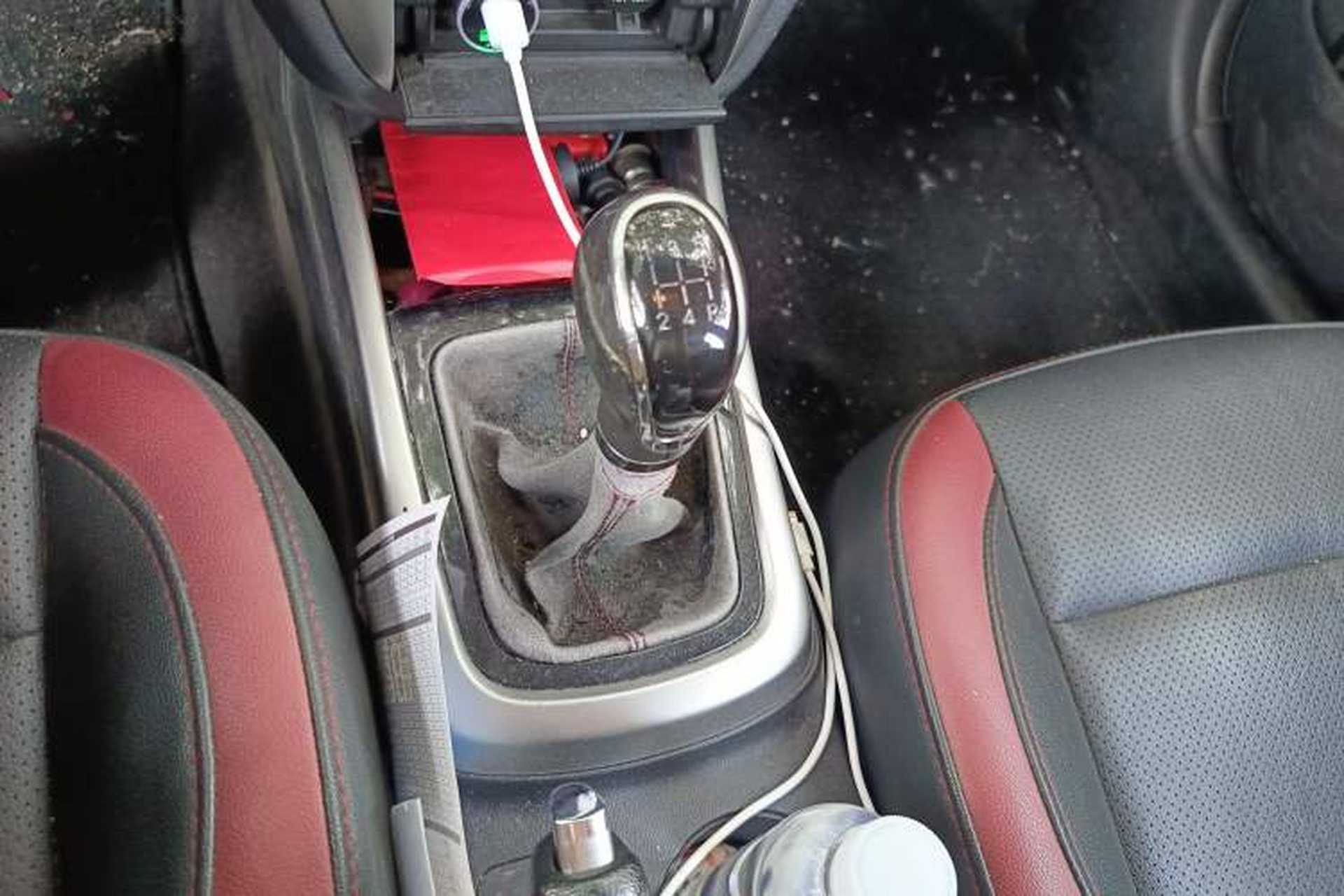Used CHANGAN Eado 2015 1.6L Manual Junku Model China V Standard Gear Lever