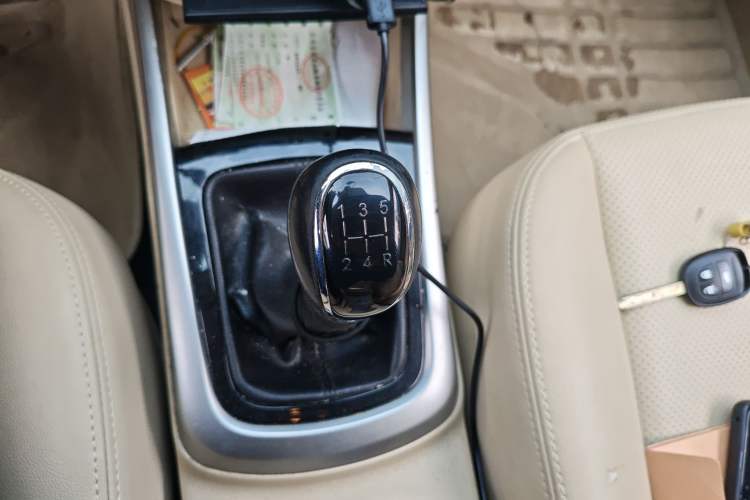 Used CHANGAN Eado 2015 1.6L Manual Luxury Model China IV Standard Gear Lever