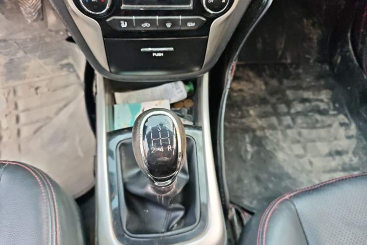Used CHANGAN Eado 2015 1.6L Manual Flagship Model Gear Lever