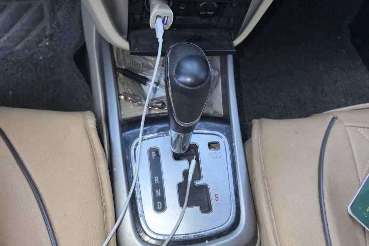 Used CHANGAN Eado 2015 1.6L Automatic Luxury Model Gear Lever