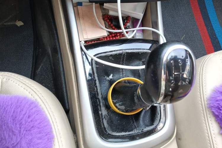 Used CHANGAN Eado 2015 1.6L Manual Luxury Model China V Standard Gear Lever
