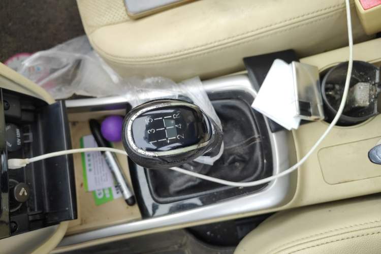 Used CHANGAN Eado 2015 1.6L Manual Luxury Model China V Standard Gear Lever
