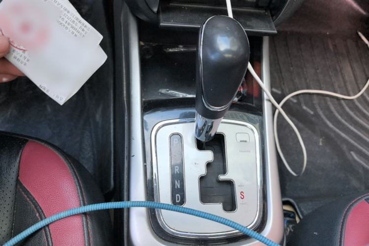 Used CHANGAN Eado 2015 1.6L Automatic Junku Model China IV Standard Gear Lever