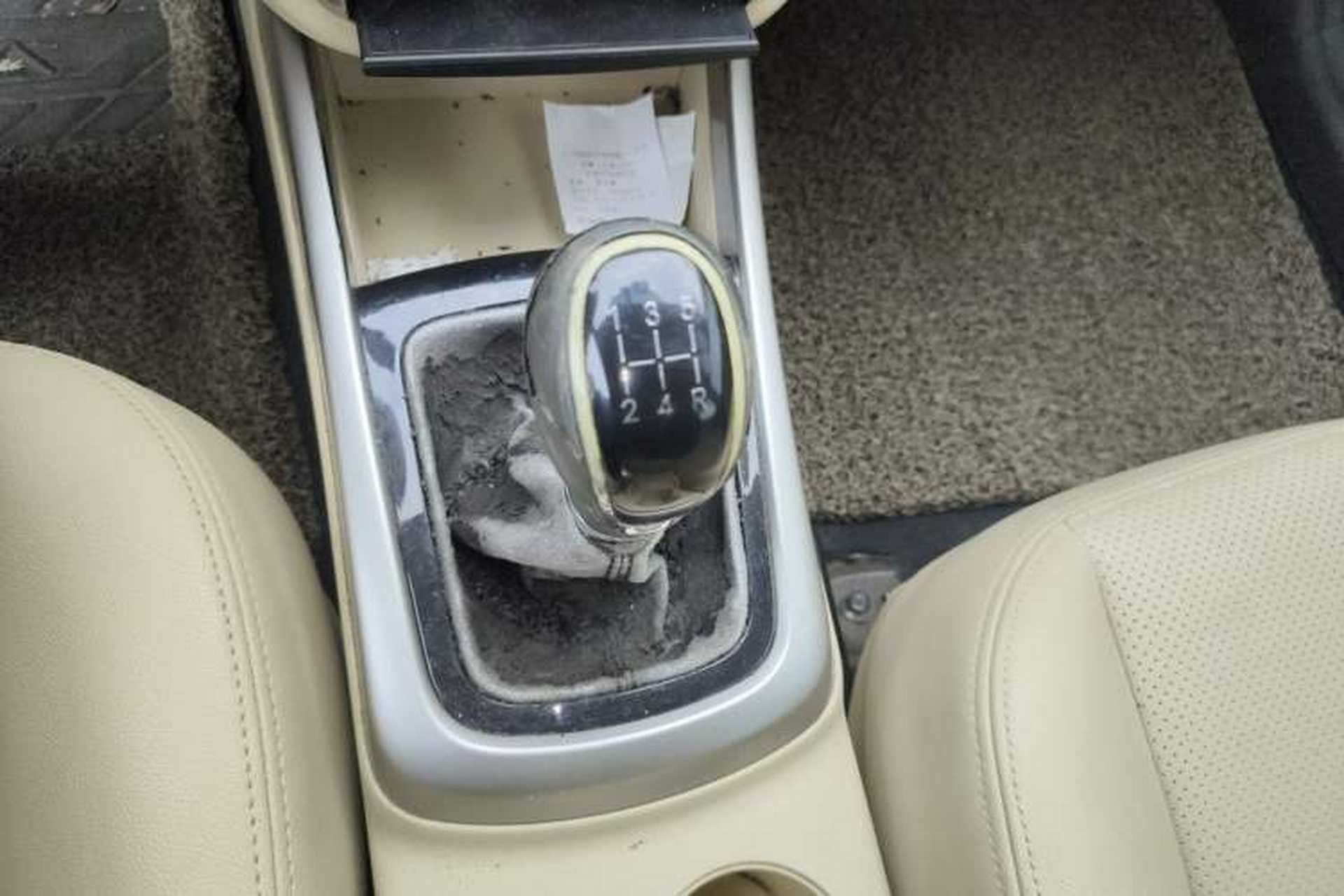 Used CHANGAN Eado 2015 1.6L Manual Luxury Model China V Standard Gear Lever