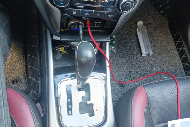Used CHANGAN Eado 2015 1.6L Automatic Junku Model China IV Standard Gear Lever