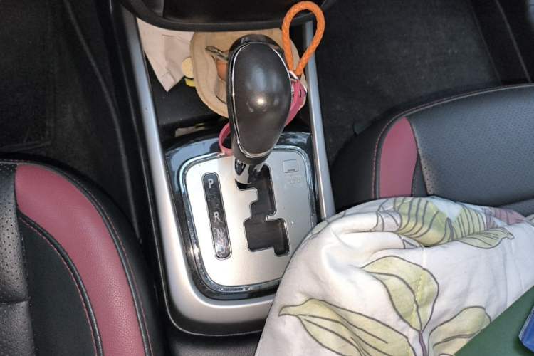 Used CHANGAN Eado 2015 1.6L Automatic Junku Model China V Standard Gear Lever