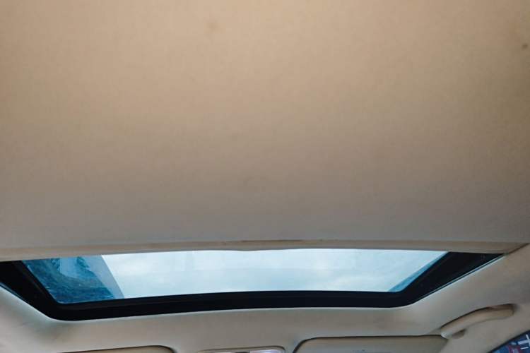 Used CHANGAN Eado 2015 1.6L Automatic Luxury Model Headliner