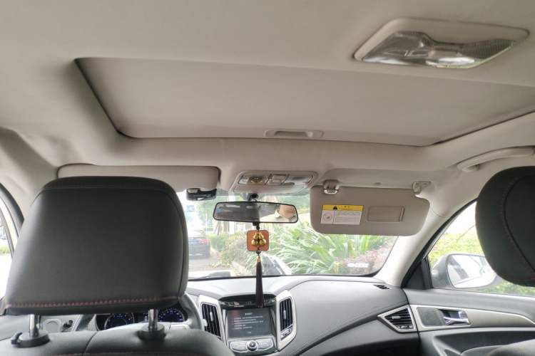 Used CHANGAN Eado 2015 1.6L Automatic Junku Model China IV Standard Headliner