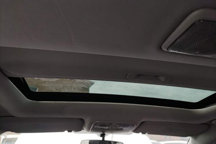 Used CHANGAN Eado 2015 1.6L Automatic Junku Model China IV Standard Headliner