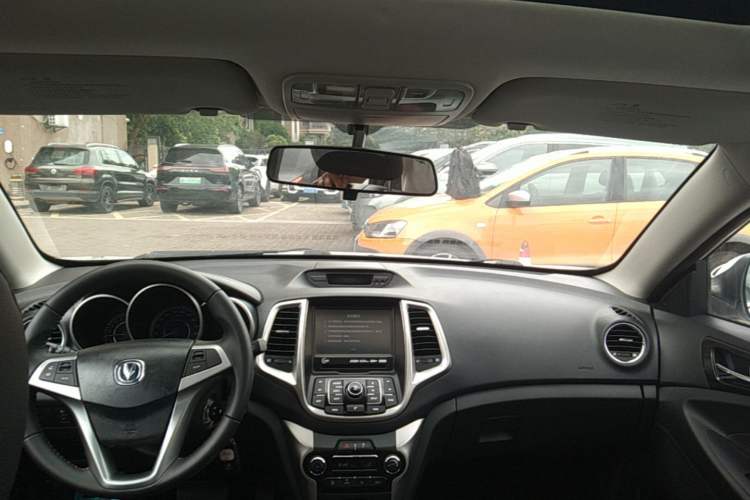 Used CHANGAN Eado 2015 1.6L Automatic Junku Model China IV Standard Headliner