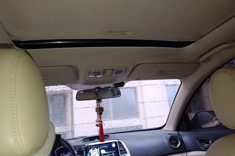 Used CHANGAN Eado 2015 1.6L Manual Luxury Model China IV Standard Headliner