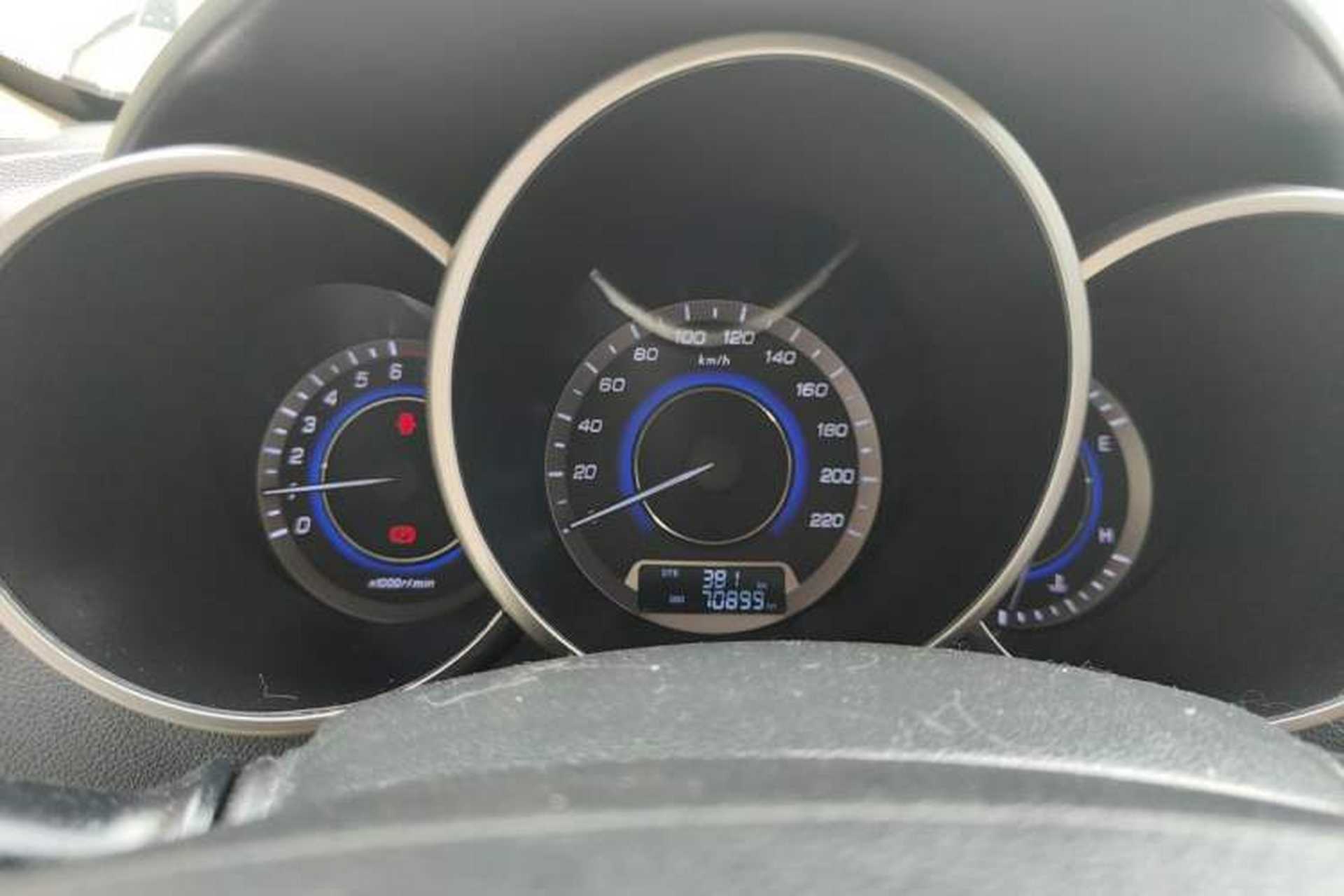 Used CHANGAN Eado 2015 1.6L Manual Luxury Model China IV Standard Instrument Cluster