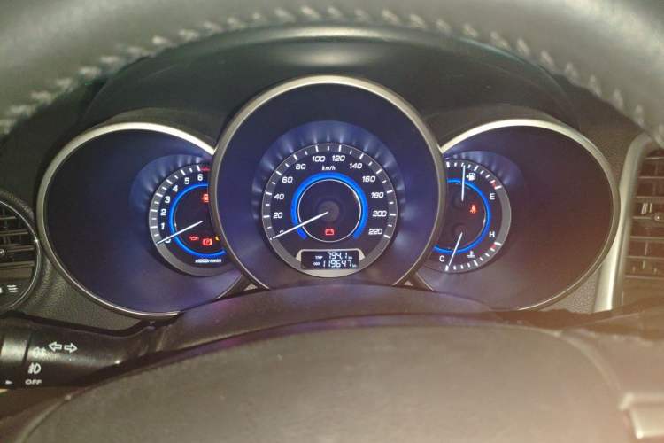 Used CHANGAN Eado 2015 1.6L Manual Luxury Model China IV Standard Instrument Cluster