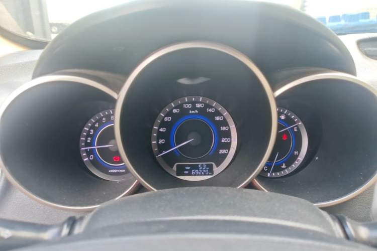 Used CHANGAN Eado 2015 1.6L Manual Luxury Model China IV Standard Instrument Cluster
