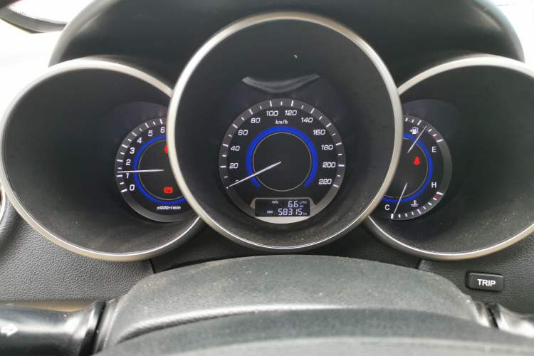 Used CHANGAN Eado 2015 1.6L Manual Luxury Model China IV Standard Instrument Cluster