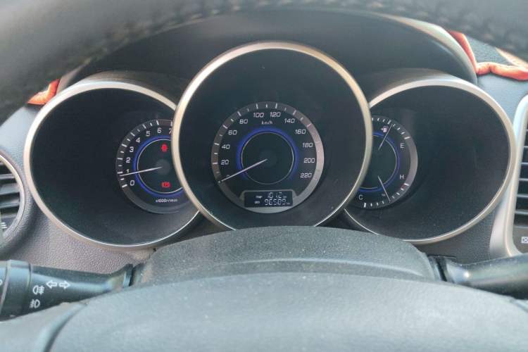 Used CHANGAN Eado 2015 1.6L Manual Luxury Model China IV Standard Instrument Cluster
