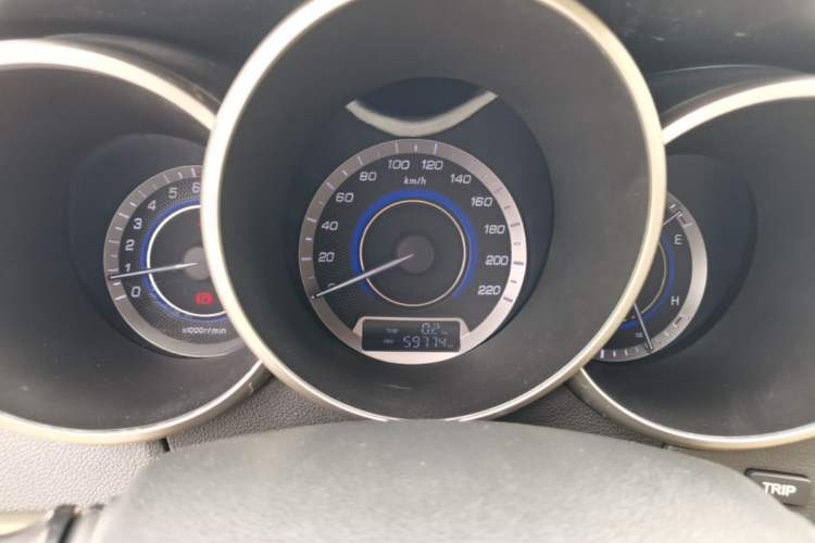 Used CHANGAN Eado 2015 1.6L Manual Luxury Model China V Standard Instrument Cluster