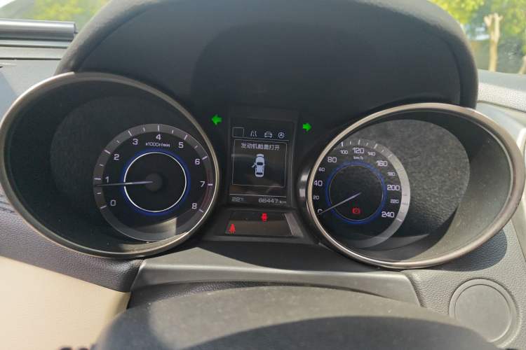 Used CHANGAN Eado 2015 1.6L Manual Luxury Model China V Standard Instrument Cluster