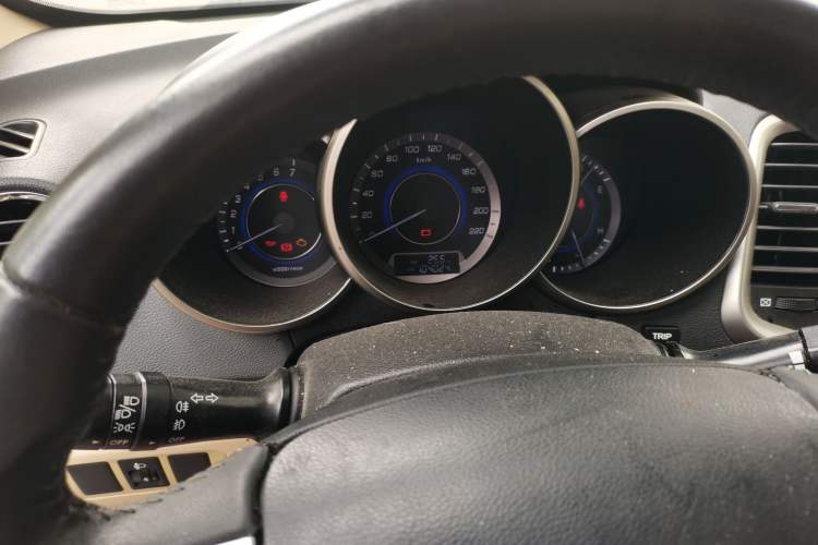 Used CHANGAN Eado 2015 1.6L Manual Luxury Model China IV Standard Instrument Cluster