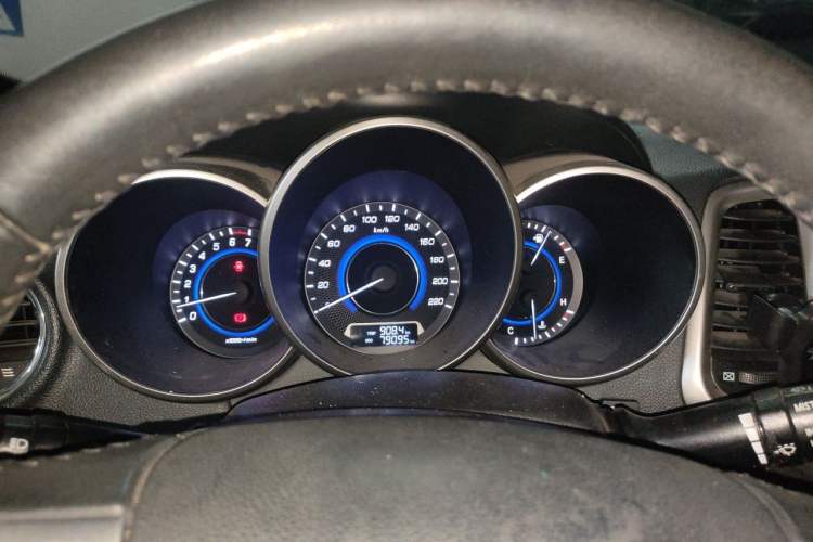 Used CHANGAN Eado 2015 1.6L Manual Luxury Model China IV Standard Instrument Cluster