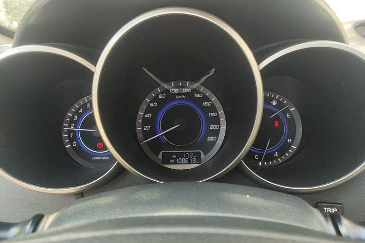 Used CHANGAN Eado 2015 1.6L Manual Luxury Model China IV Standard Instrument Cluster