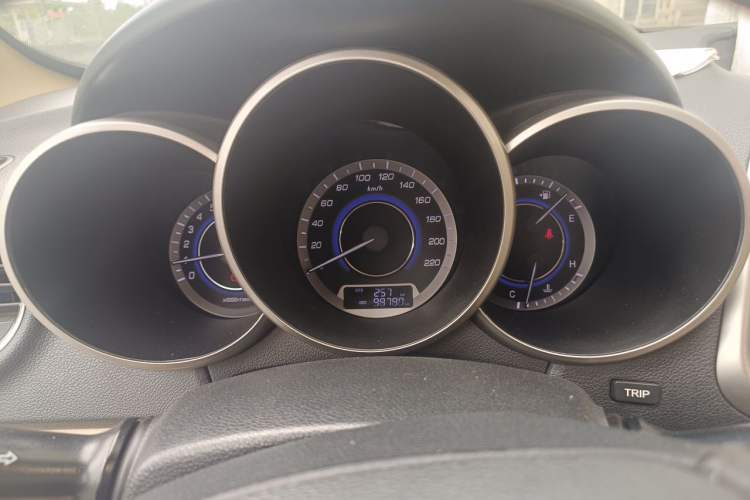 Used CHANGAN Eado 2015 1.6L Manual Flagship Model Instrument Cluster