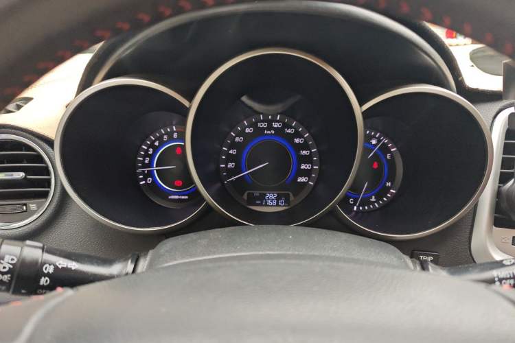 Used CHANGAN Eado 2015 1.6L Manual Junku Model China IV Standard Instrument Cluster