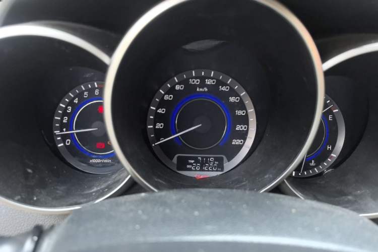 Used CHANGAN Eado 2015 1.6L Manual Luxury Model China IV Standard Instrument Cluster