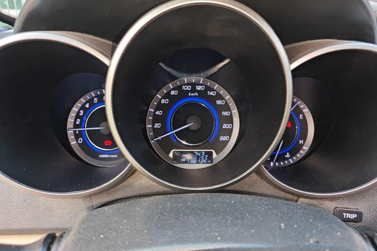 Used CHANGAN Eado 2015 1.6L Manual Luxury Model China IV Standard Instrument Cluster
