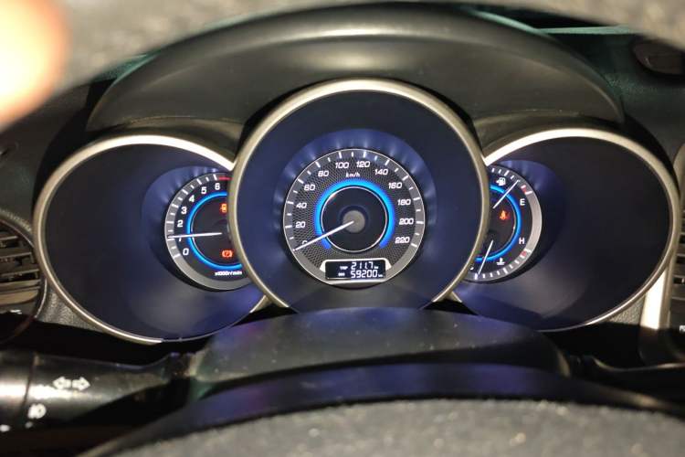 Used CHANGAN Eado 2015 1.6L Manual Luxury Model China IV Standard Instrument Cluster