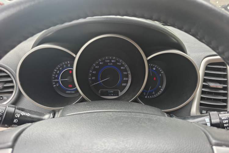 Used CHANGAN Eado 2015 1.6L Manual Luxury Model China IV Standard Instrument Cluster