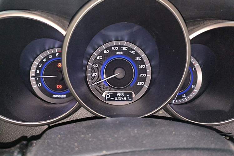 Used CHANGAN Eado 2015 1.6L Automatic ZhiKu Model China IV Standard Instrument Cluster