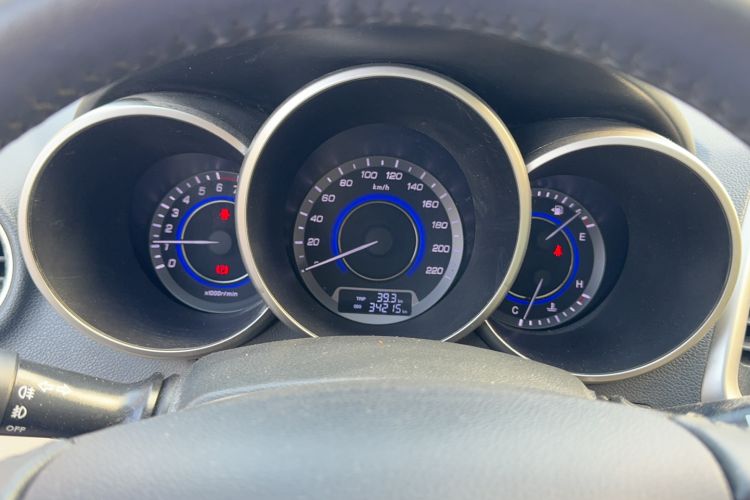 Used CHANGAN Eado 2015 1.6L Manual Luxury Model China V Standard Instrument Cluster