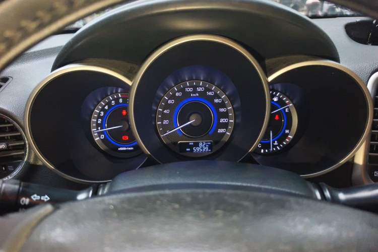 Used CHANGAN Eado 2015 1.6L Manual Luxury Model China IV Standard Instrument Cluster
