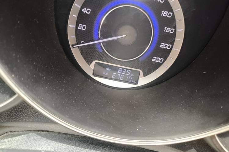 Used CHANGAN Eado 2015 1.6L Manual Luxury Model China V Standard Instrument Cluster
