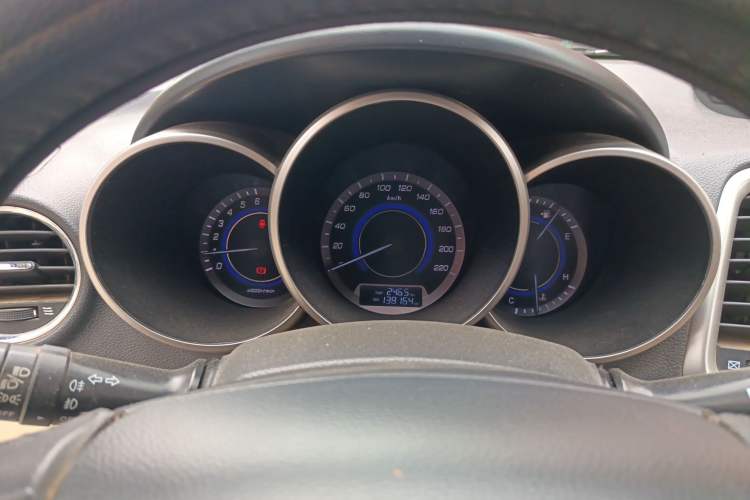 Used CHANGAN Eado 2015 1.6L Manual Luxury Model China IV Standard Instrument Cluster