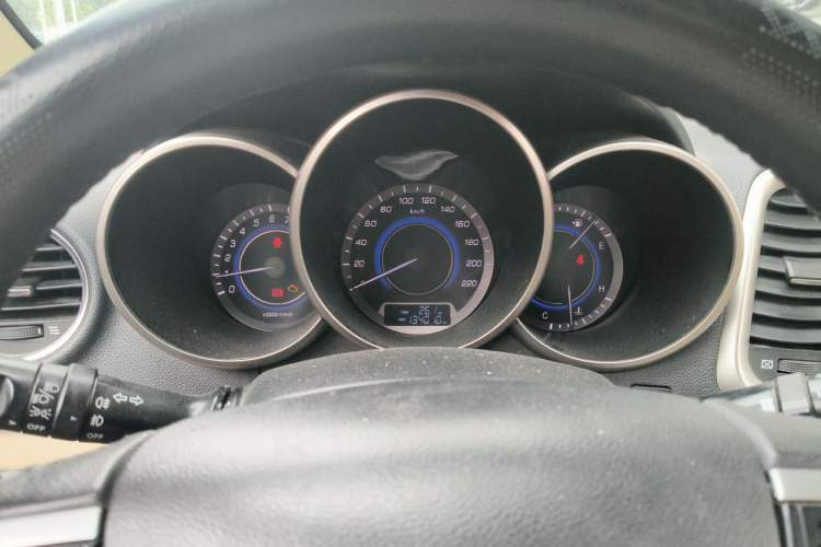 Used CHANGAN Eado 2015 1.6L Manual Luxury Model China IV Standard Instrument Cluster