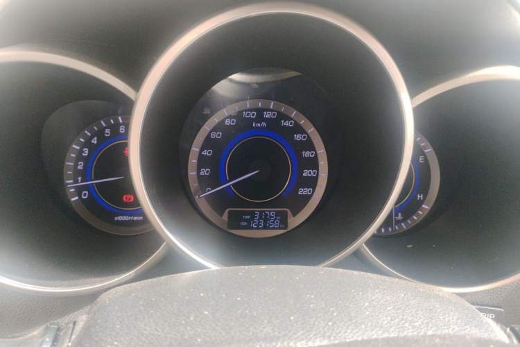 Used CHANGAN Eado 2015 1.6L Manual Luxury Model China V Standard Instrument Cluster