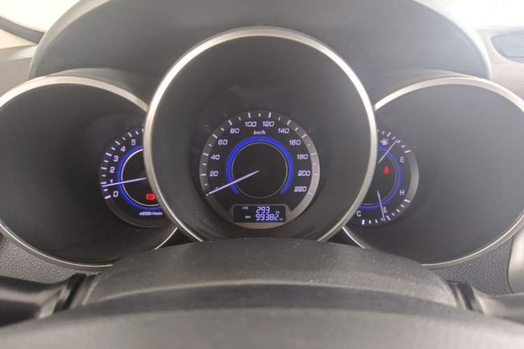 Used CHANGAN Eado 2015 1.6L Manual Luxury Model China V Standard Instrument Cluster