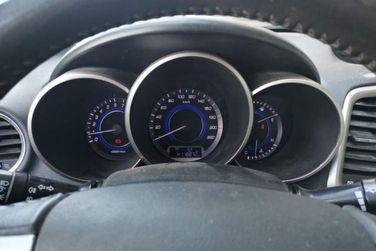 Used CHANGAN Eado 2015 1.6L Manual Luxury Model China V Standard Instrument Cluster