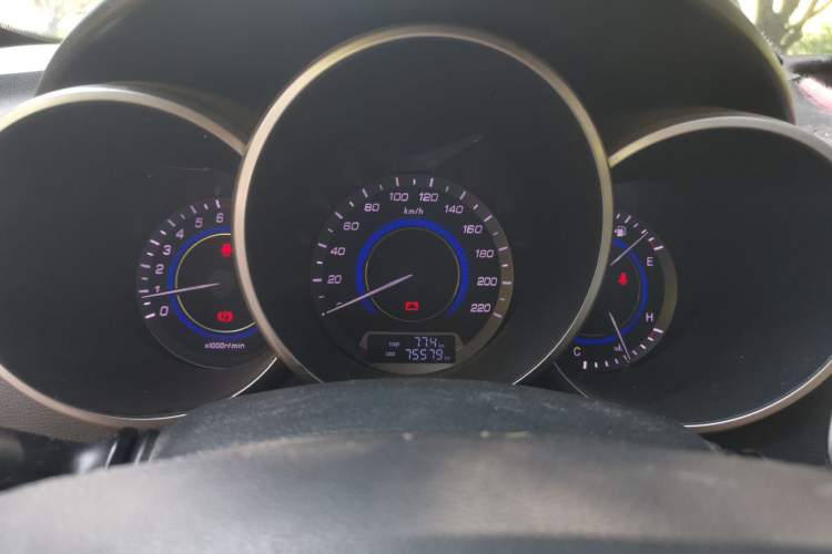Used CHANGAN Eado 2015 1.6L Manual Luxury Model China IV Standard Instrument Cluster